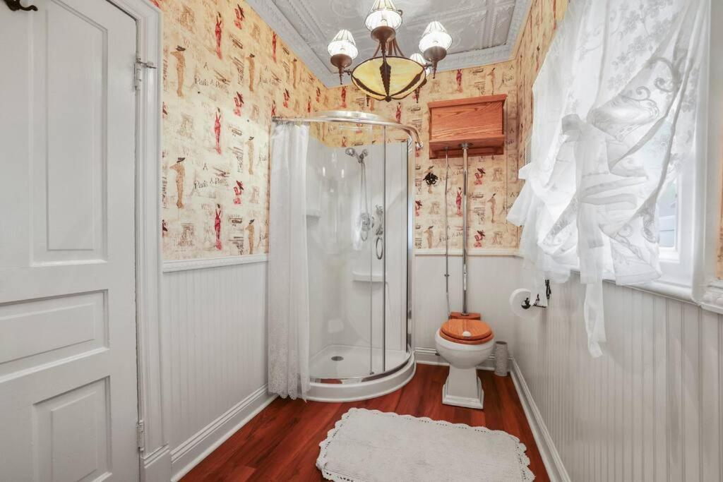 Charming Victorian Home - 2 Minutes To Downtown Λάνκαστερ Εξωτερικό φωτογραφία