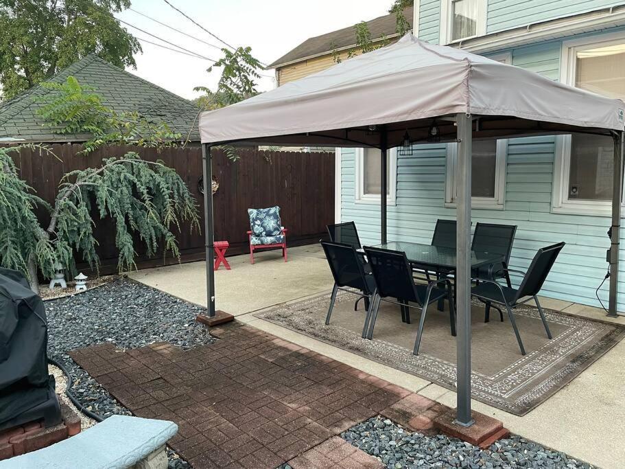 Charming Victorian Home - 2 Minutes To Downtown Λάνκαστερ Εξωτερικό φωτογραφία