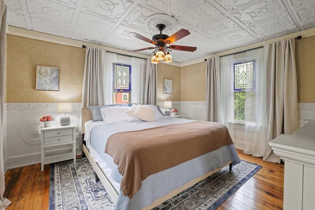 Charming Victorian Home - 2 Minutes To Downtown Λάνκαστερ Εξωτερικό φωτογραφία